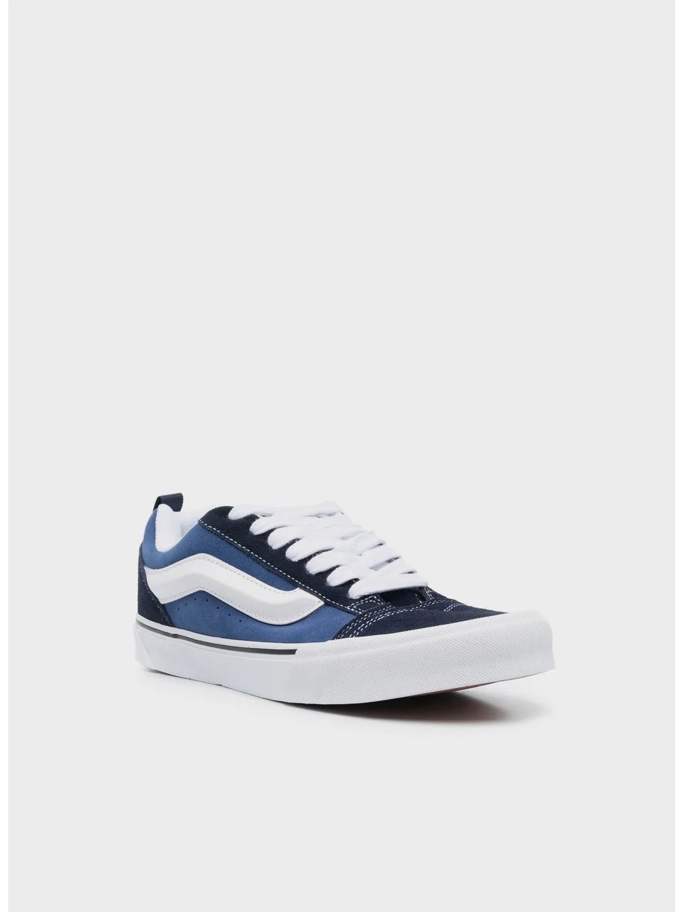     -VANS    -SCARPA KNU SKOOL-