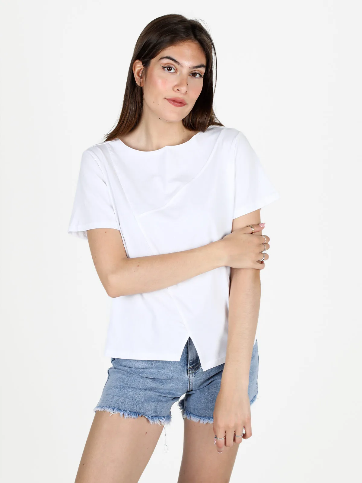 158c T-shirt femme en coton avec décolleté découpé au laser