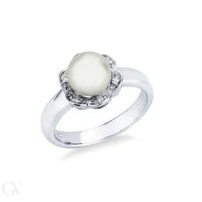 Anello in oro bianco 18k con diamanti e Perla naturale coltivata.