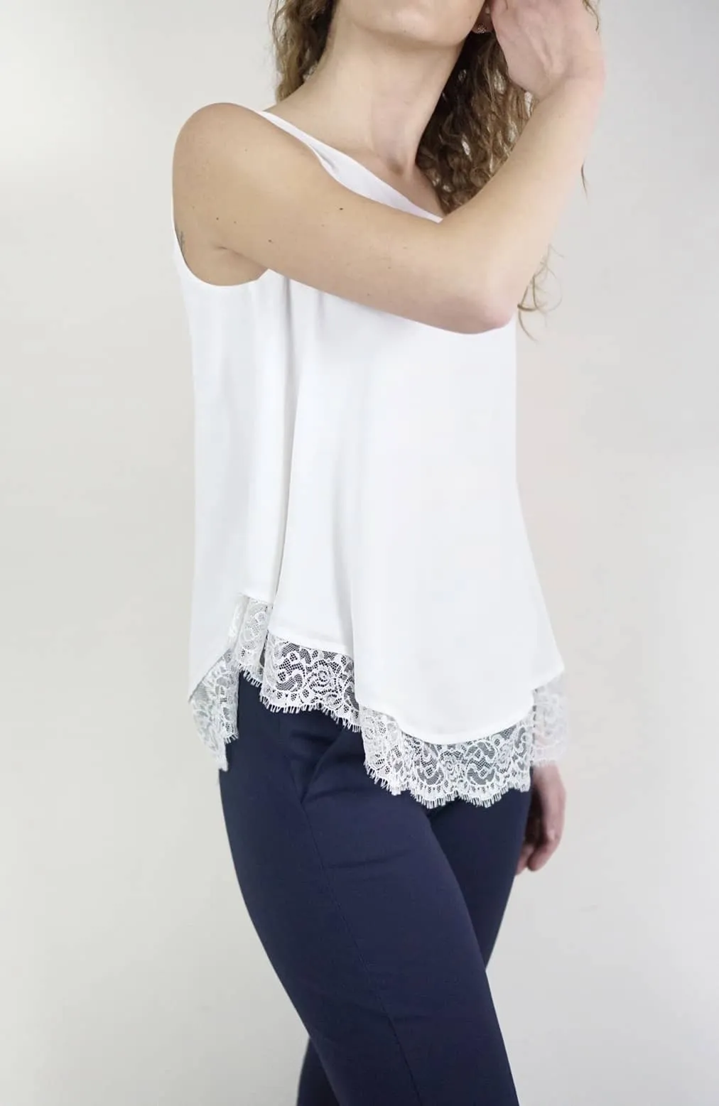 Blusa bianca con pizzo | Carla Montanarini