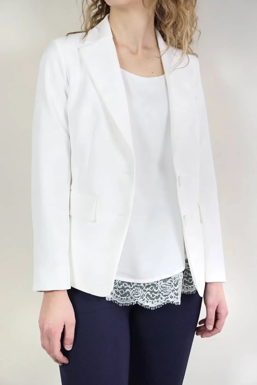 Blusa bianca con pizzo | Carla Montanarini