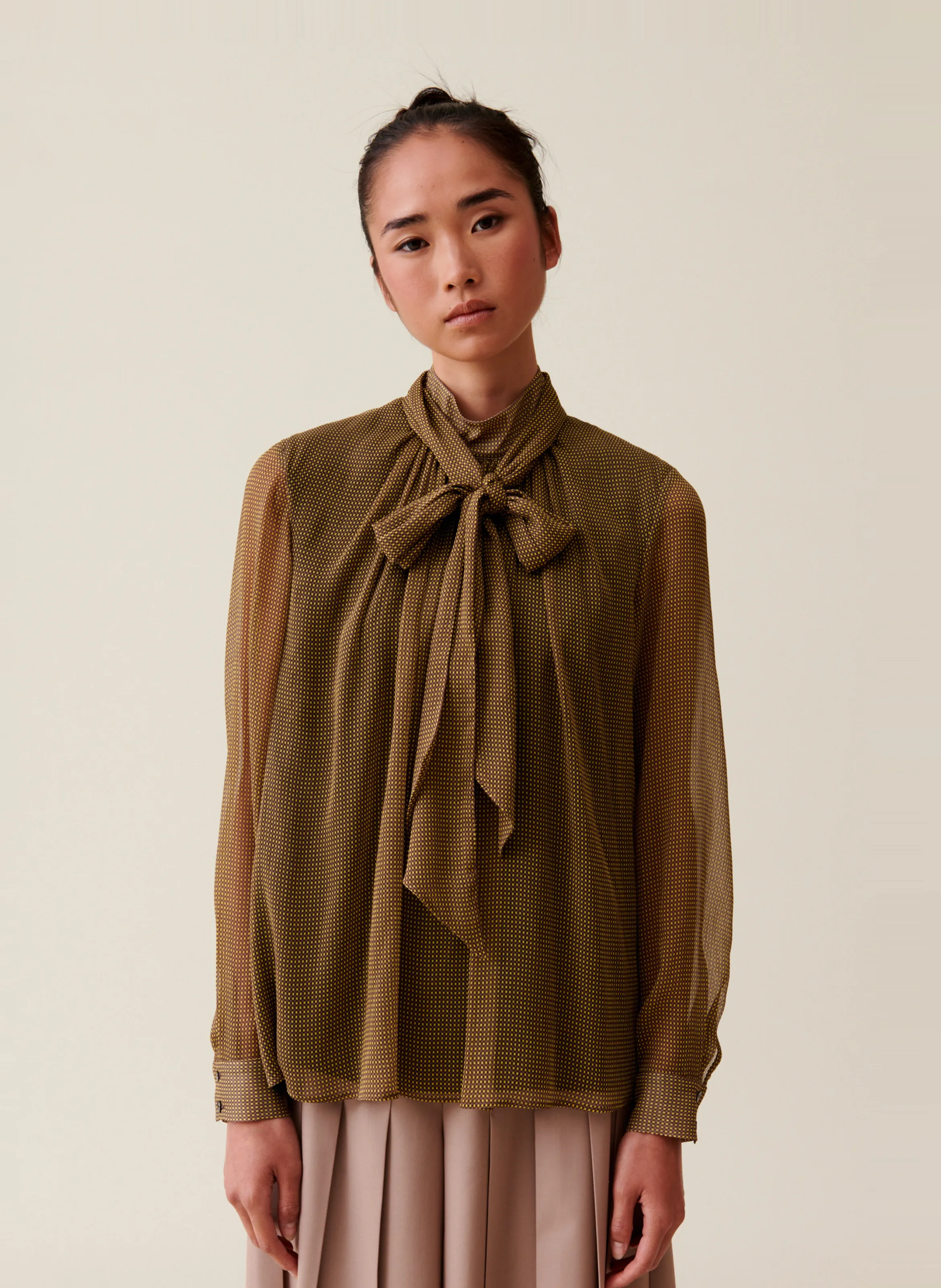  CLAUDIE PIERLOT   Blusa con colletto alla lavallière | Giallo