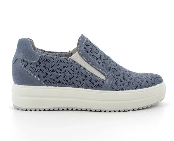 D SS 17586  