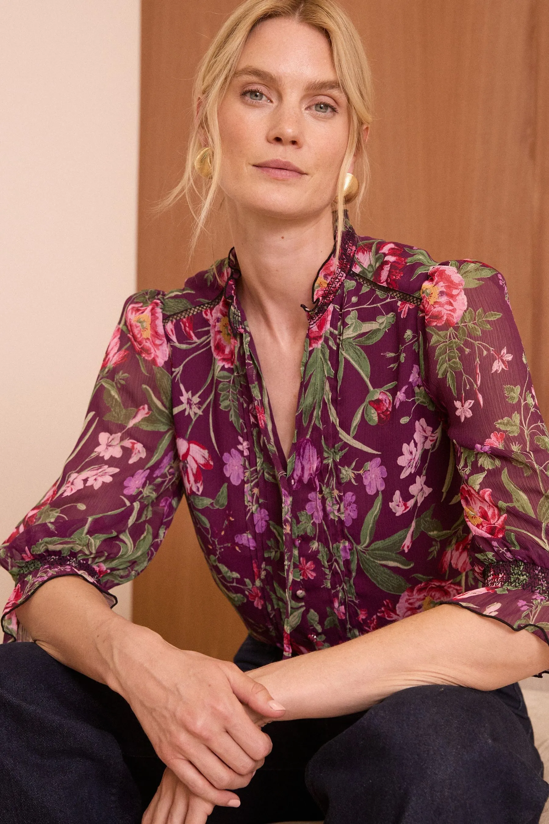 Love & Roses - Blusa Scollo a V stampata con polsini arricciati    