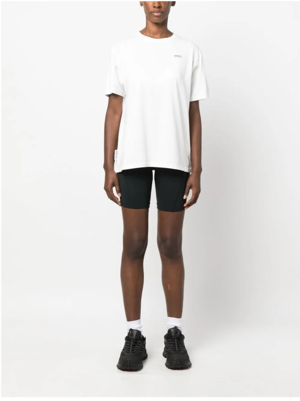 T-SHIRT CON LOGO