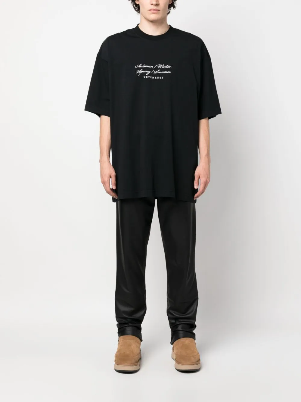 t-shirt nera logo season